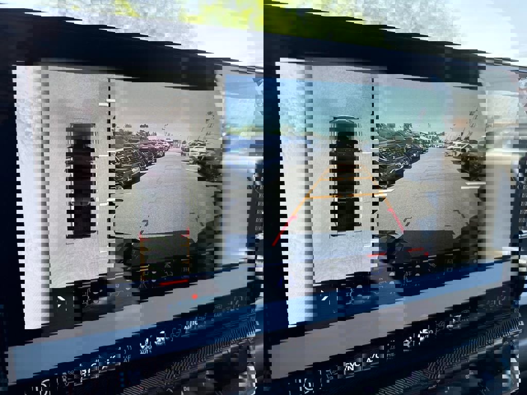 New 2025 GMC Hummer EV 2X w/ LPO, Dark Essentials Package image 18