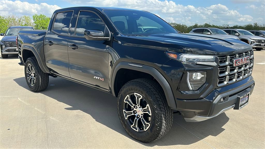 Used 2025 GMC Canyon AT4 image 15