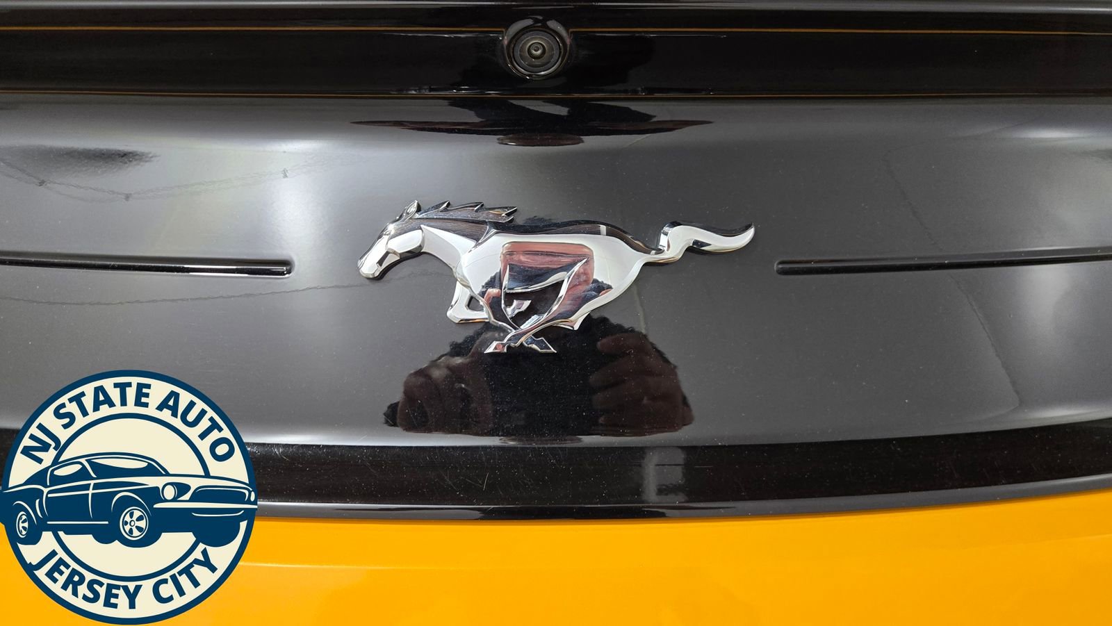 Used 2019 Ford Mustang Premium w/ Ford Safe & Smart Package RWD image 27