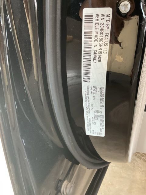 Used 2024 Chrysler Pacifica Touring-L image 23