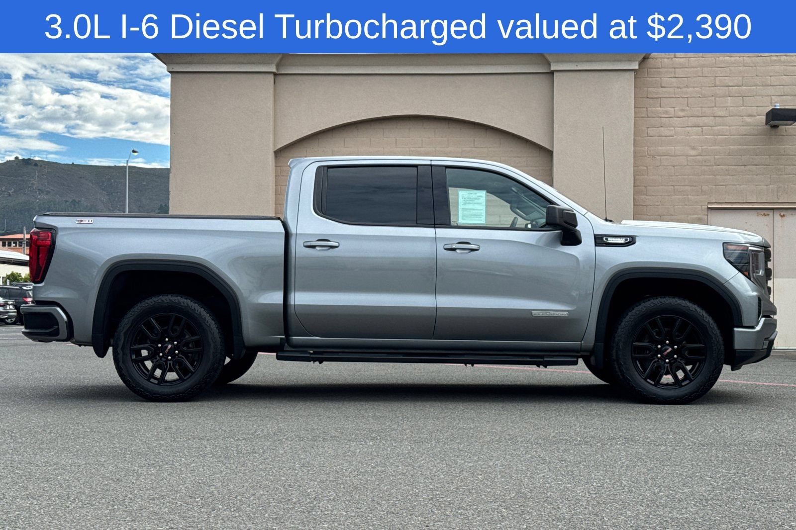 Used 2025 GMC Sierra 1500 Elevation w/ Preferred Package AWD/4WD image 3