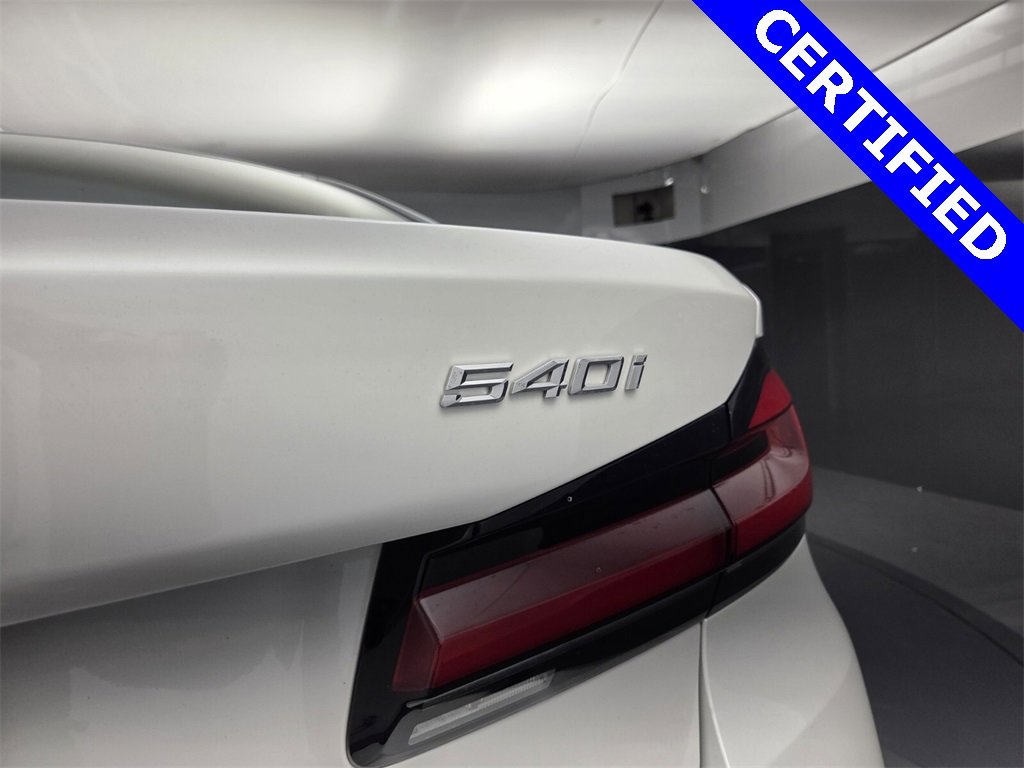 Certified 2022 BMW 540i w/ Premium Package image 24