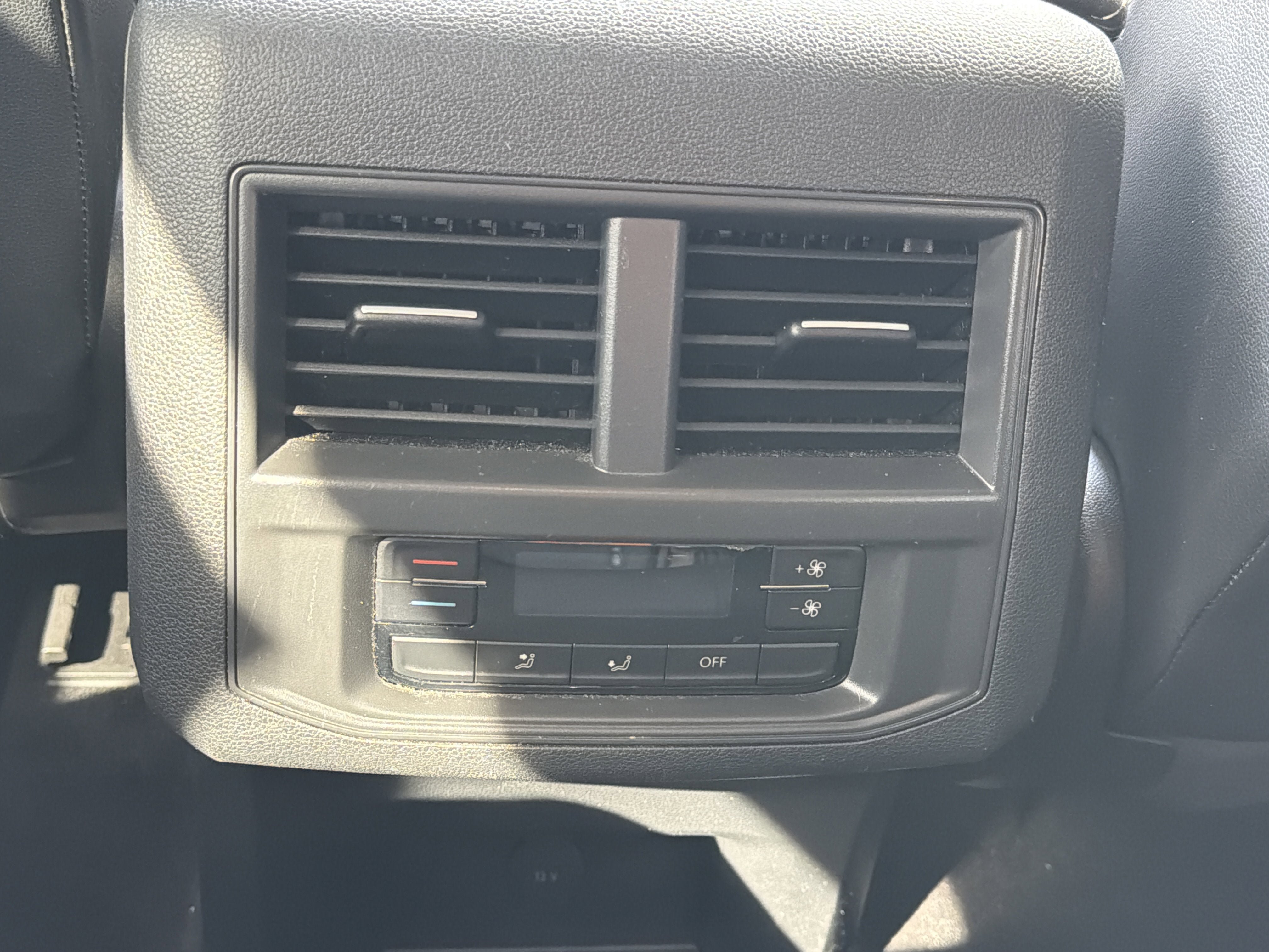 Used 2022 Volkswagen Atlas SE AWD/4WD image 22