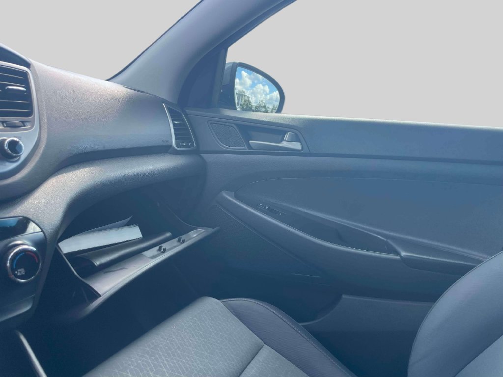 Used 2018 Hyundai Tucson SE AWD/4WD image 32