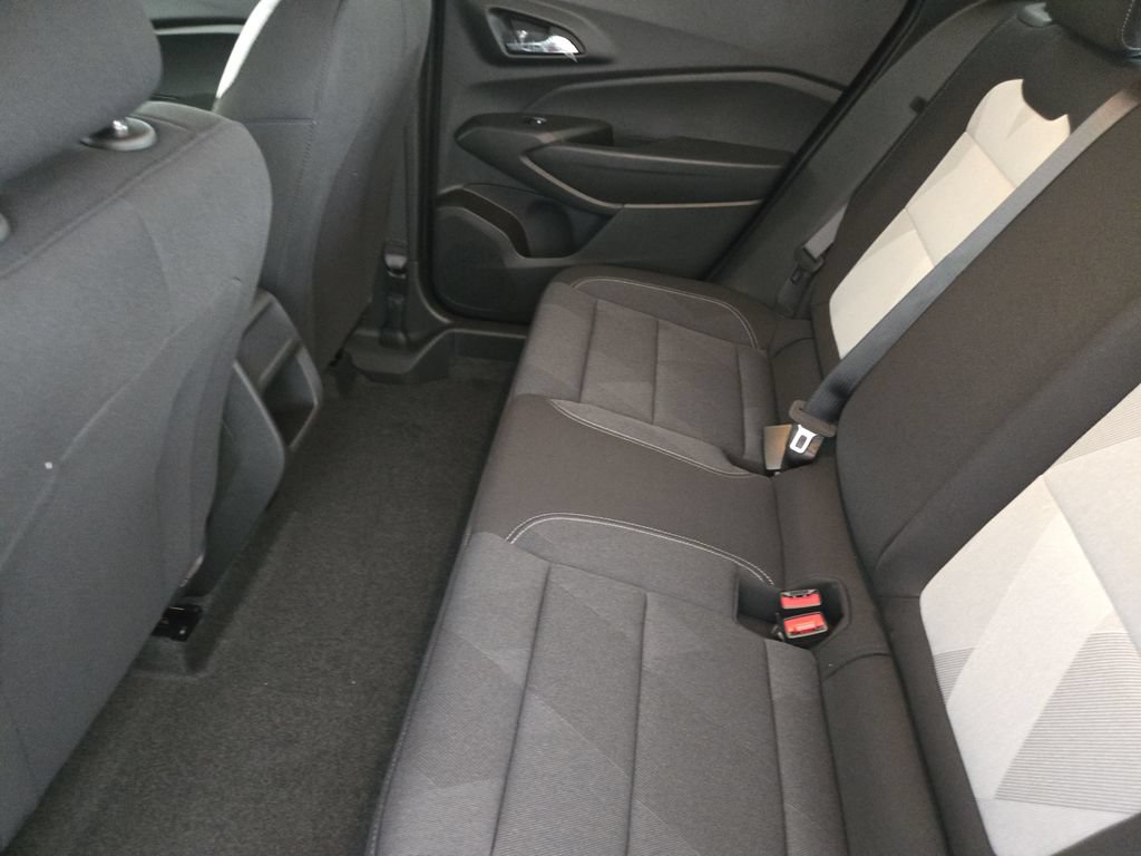 New 2026 Chevrolet Trax LS w/ Driver Confidence Package FWD image 33