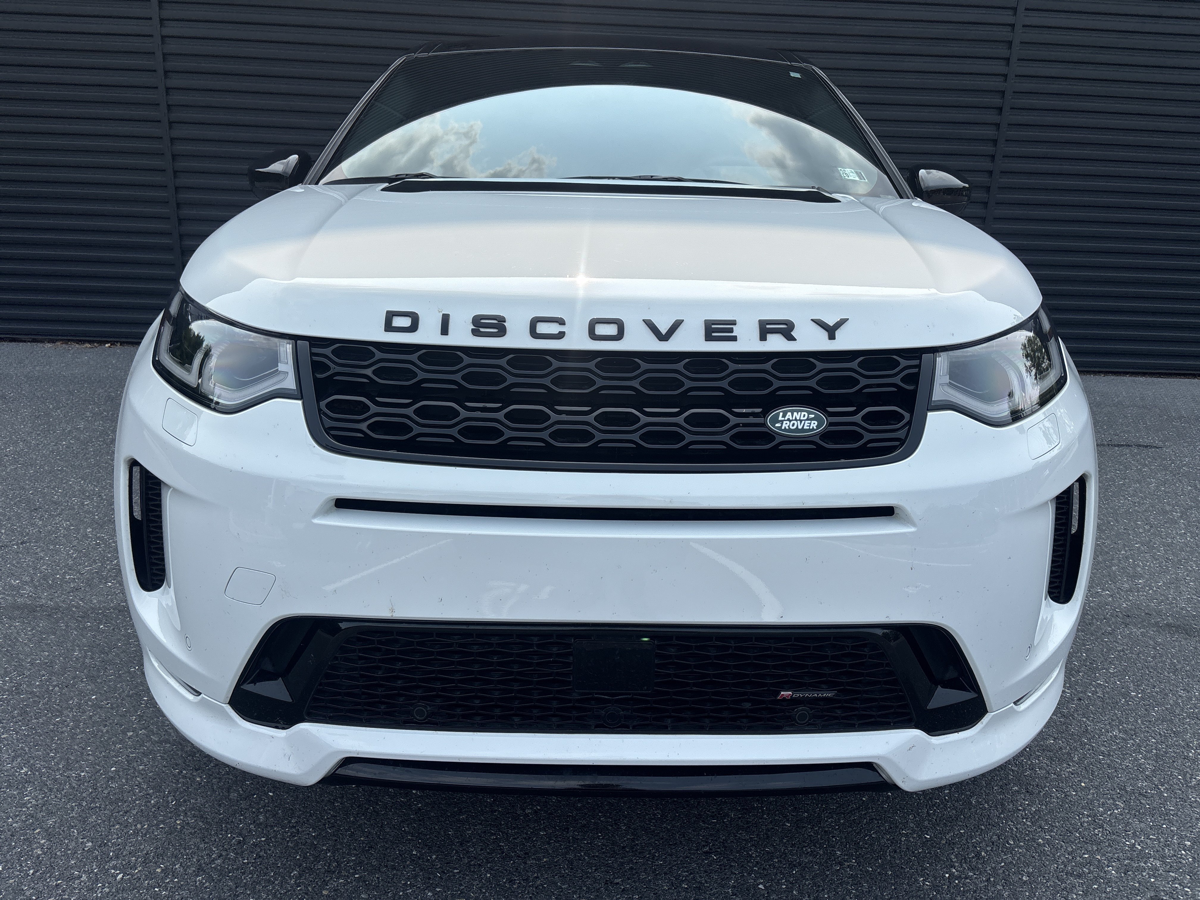 Used 2023 Land Rover Discovery Sport SE R-Dynamic AWD/4WD image 9
