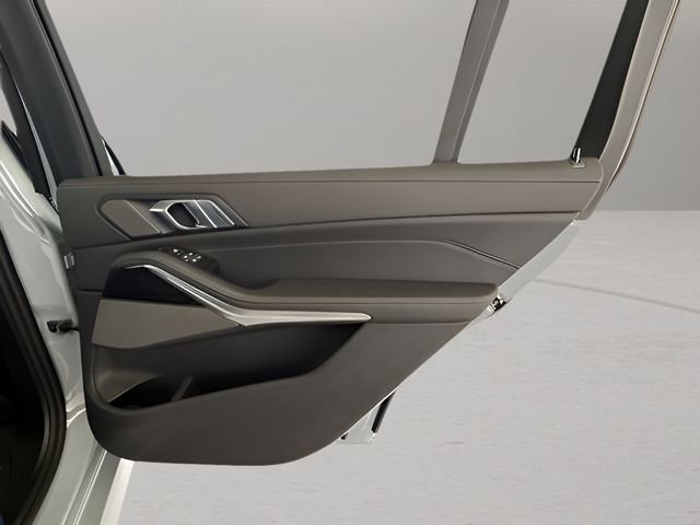 Certified 2026 BMW X7 xDrive40i w/ M Sport Package image 29