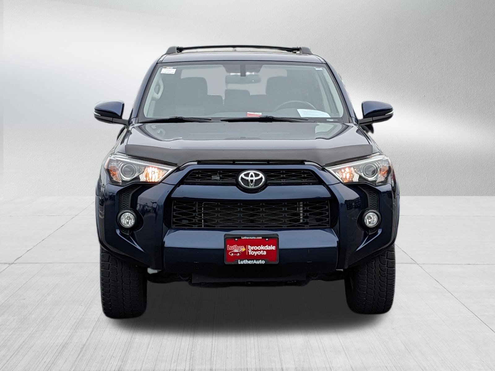 Certified 2019 Toyota 4Runner SR5 Premium AWD/4WD image 2