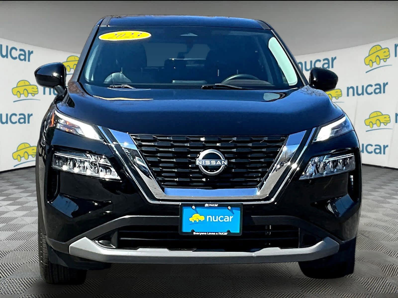 Used 2023 Nissan Rogue SV AWD/4WD image 2