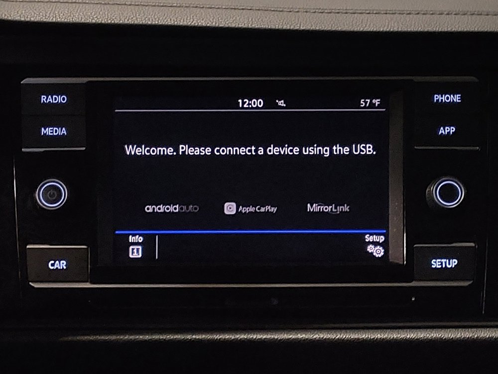 Used 2019 Volkswagen Jetta SE w/ Cold Weather Package image 25