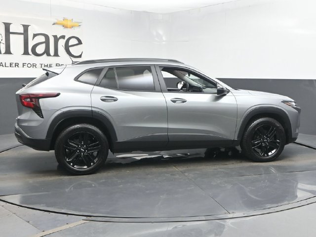 Used 2024 Chevrolet Trax ACTIV w/ Sunroof Package FWD image 42
