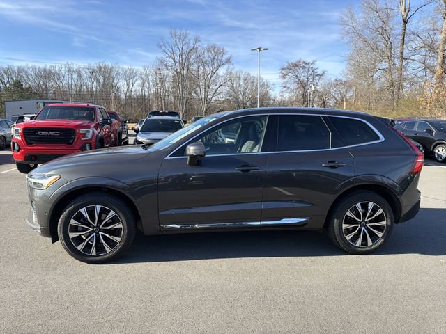 Used 2023 Volvo XC60 B5 Plus image 10