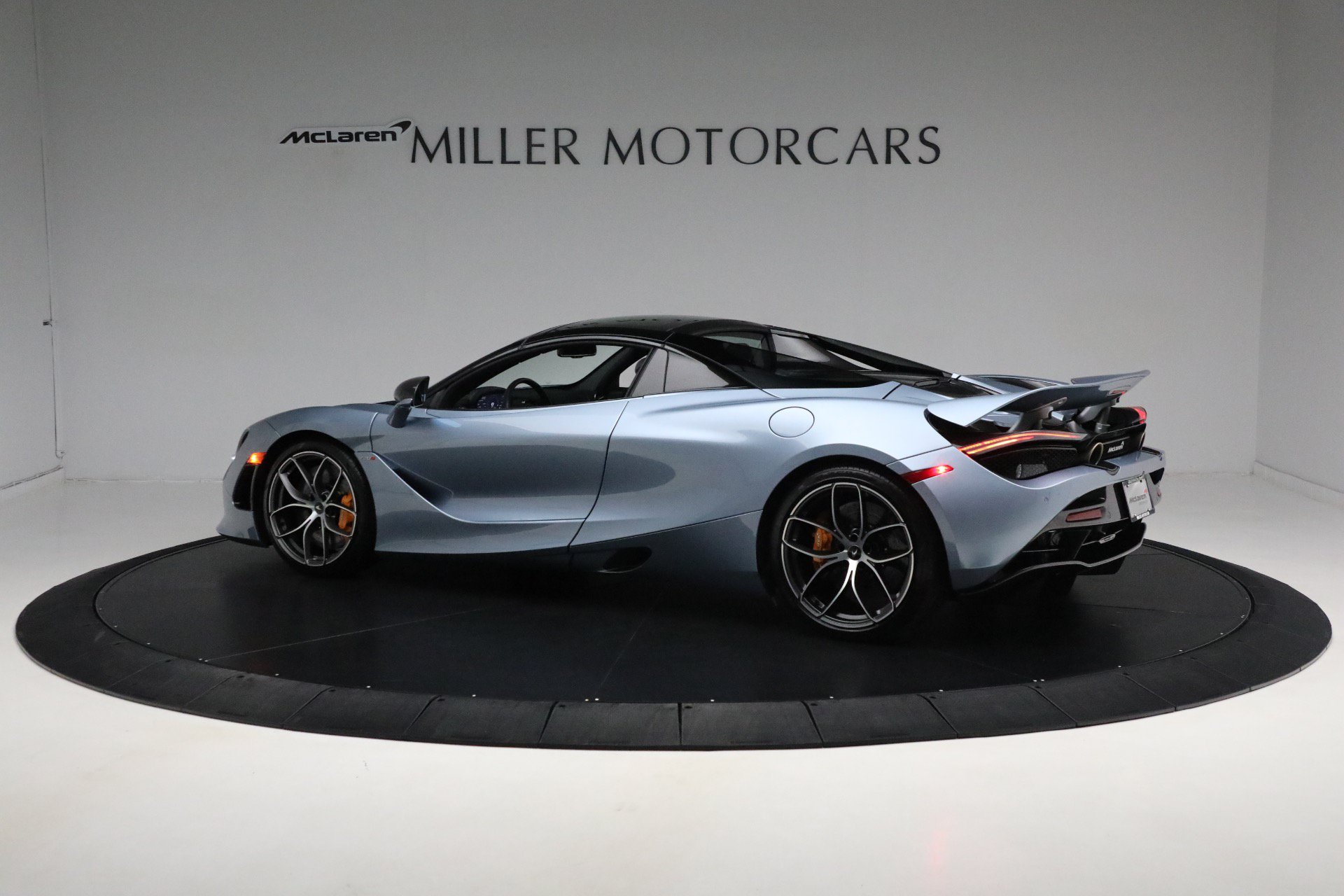 Used 2023 McLaren 720S Performance RWD image 28