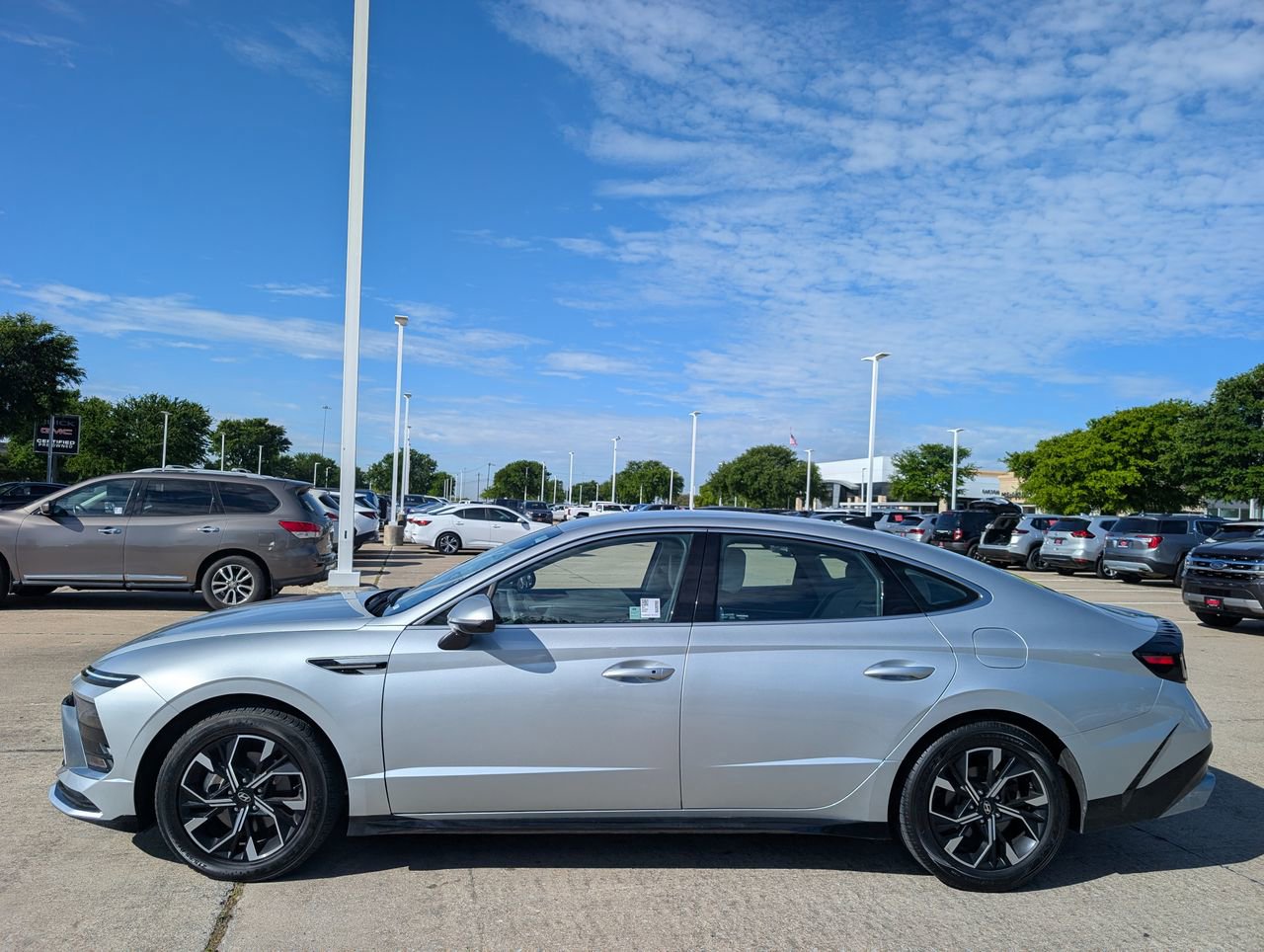 Used 2024 Hyundai Sonata SEL image 3