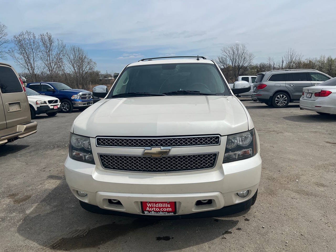 Used 2011 Chevrolet Suburban LTZ AWD/4WD image 2