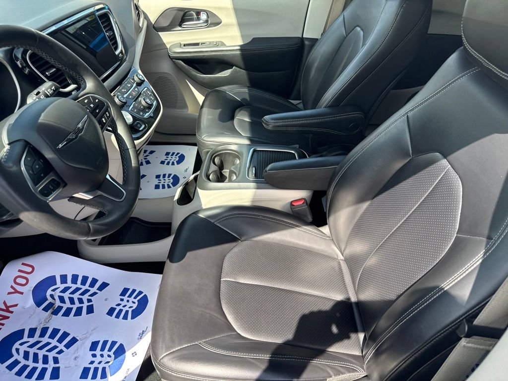 Certified 2023 Chrysler Pacifica Touring-L FWD image 18
