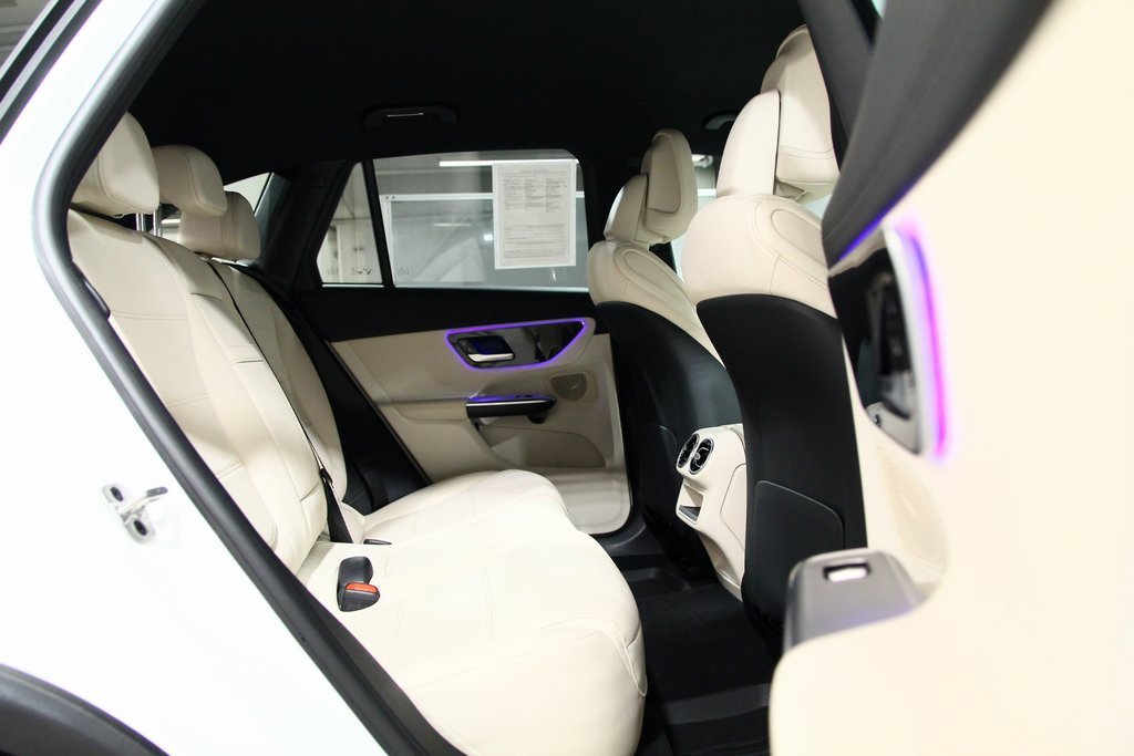 Certified 2025 Mercedes-Benz GLC 300 4MATIC image 24