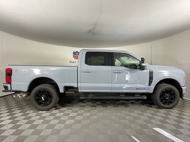 New 2026 Ford F250 Lariat w/ Black Appearance Package image 2