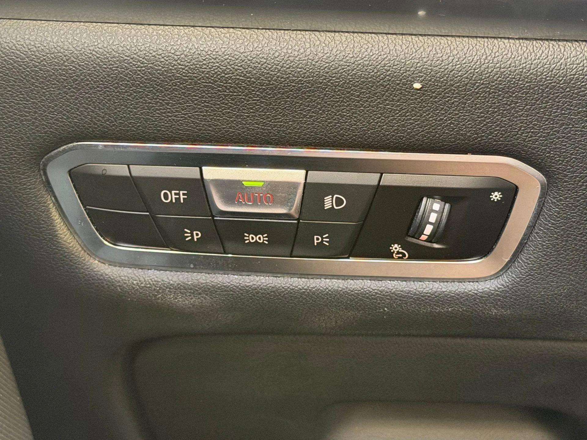 Used 2023 BMW X7 xDrive40i w/ Executive Package image 29