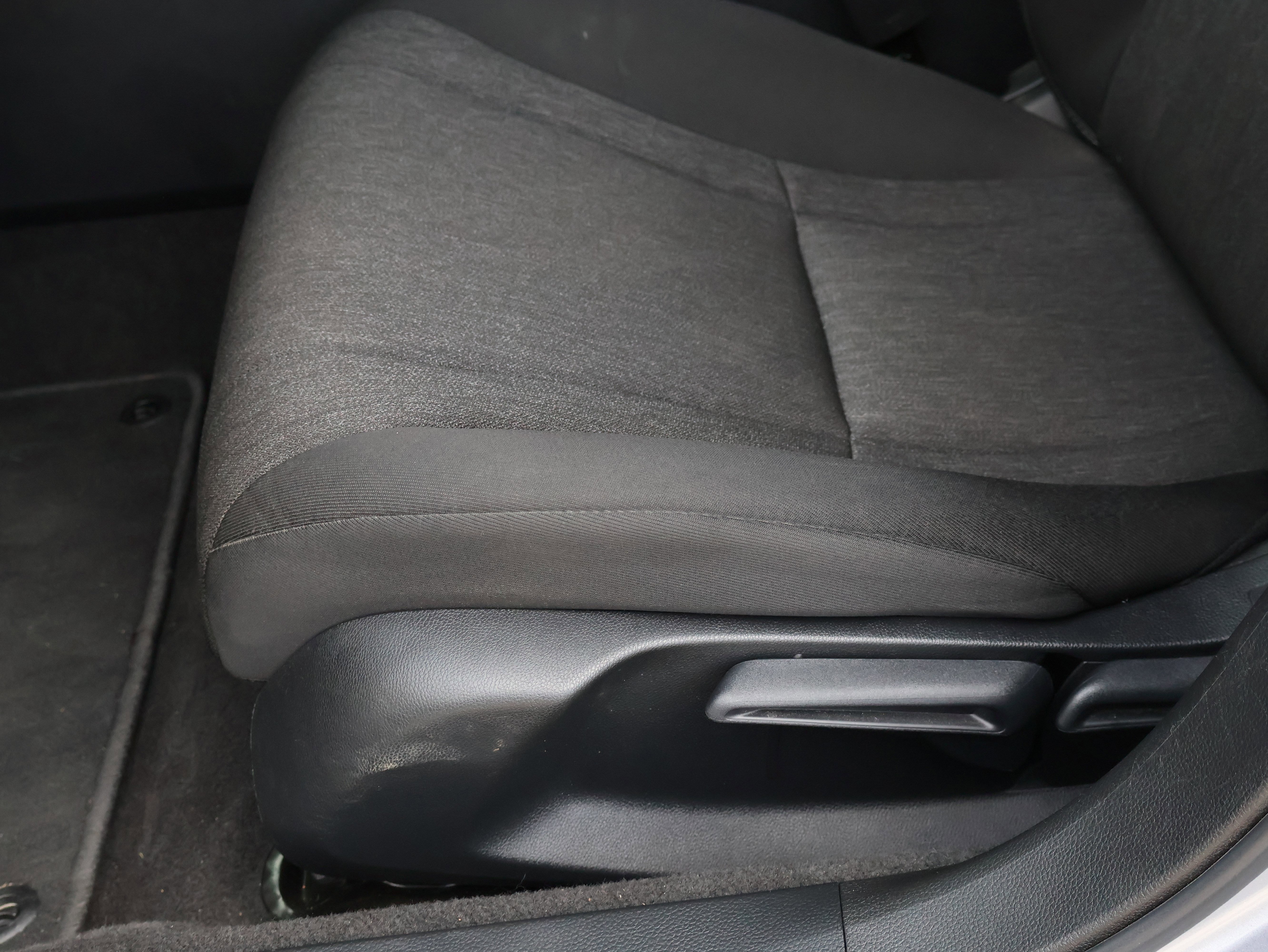 Used 2025 Honda Accord LX image 45