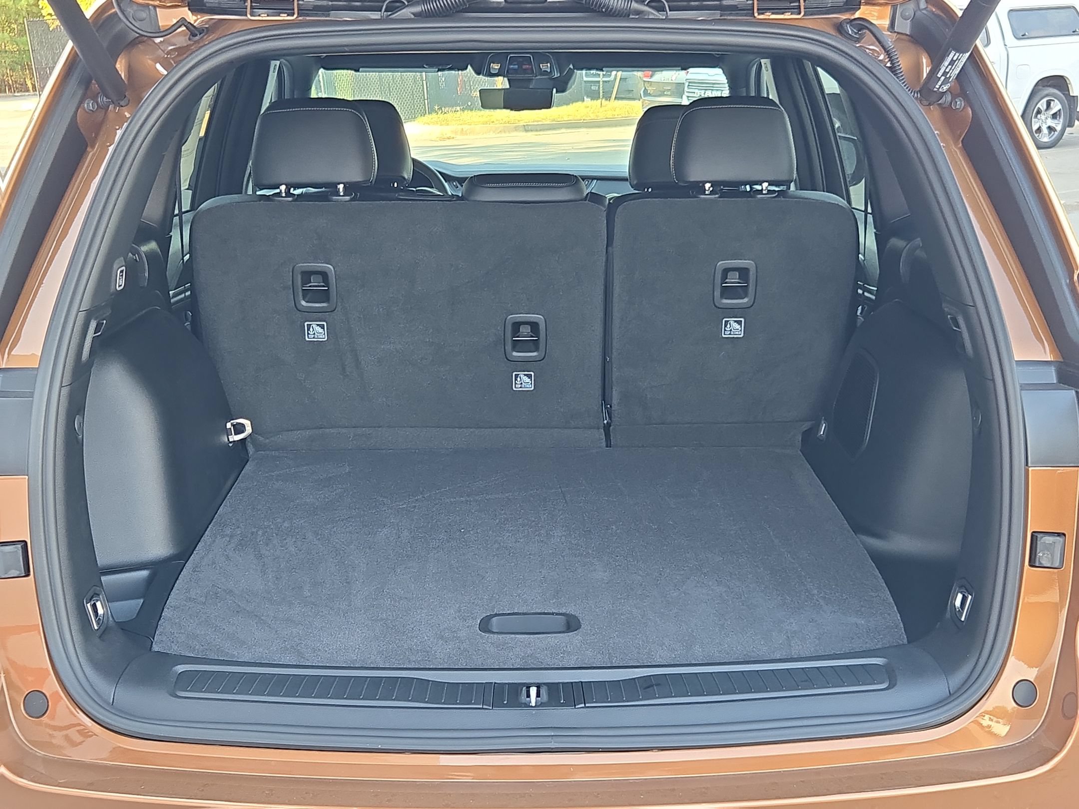 New 2027 Jeep Grand Cherokee Limited AWD/4WD image 13
