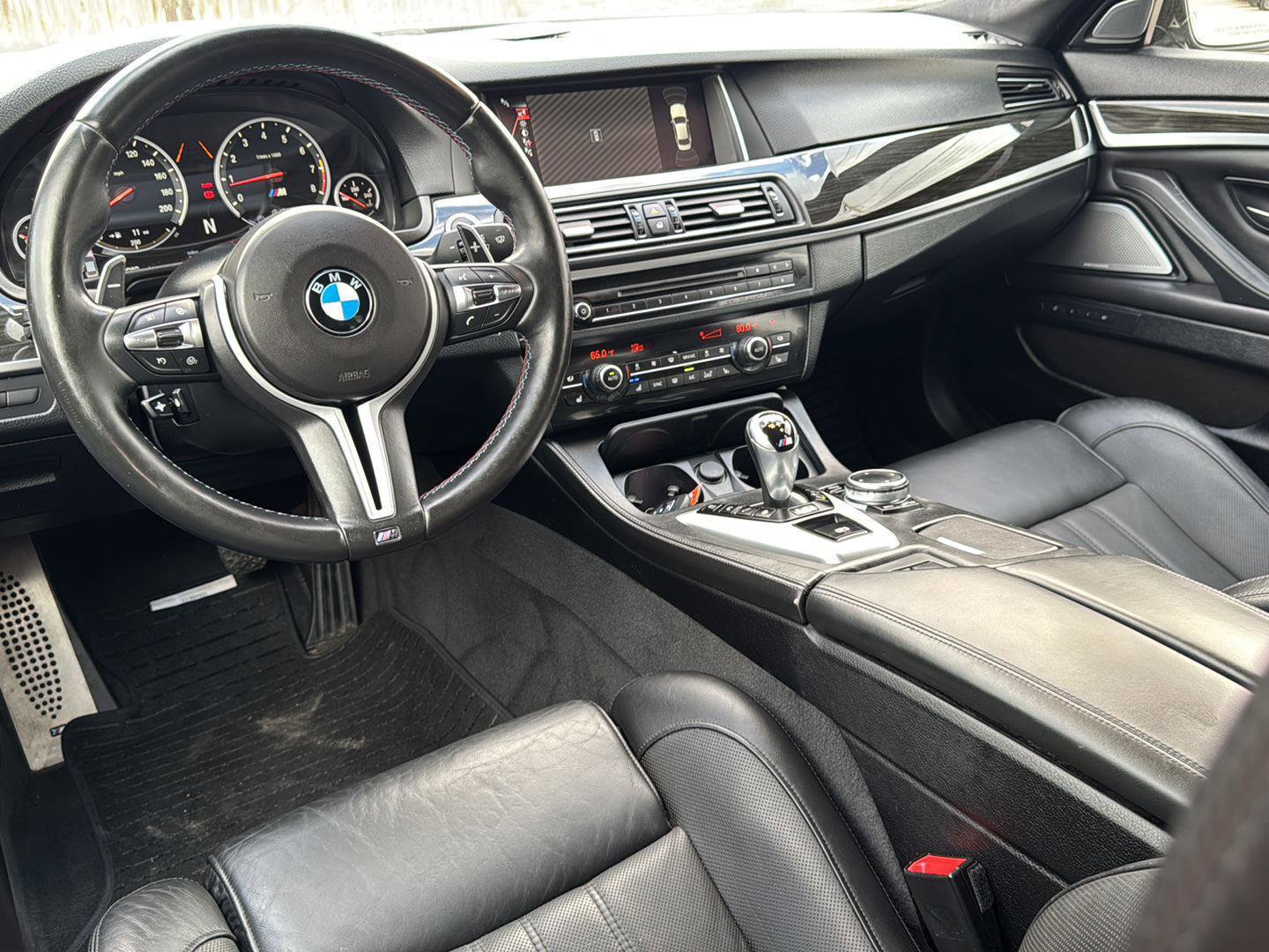 Used 2016 BMW M5 image 28
