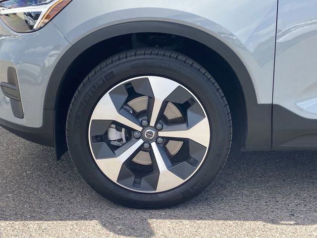 Certified 2025 Volvo XC40 B5 Core w/ Protection Package Premier image 11