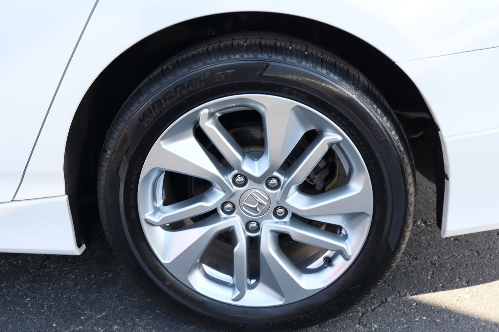 Used 2018 Honda Accord LX image 40