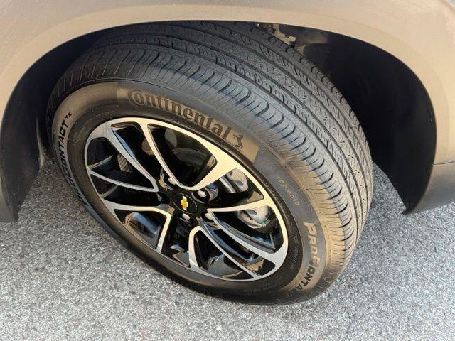 Used 2025 Chevrolet TrailBlazer LT AWD/4WD image 16