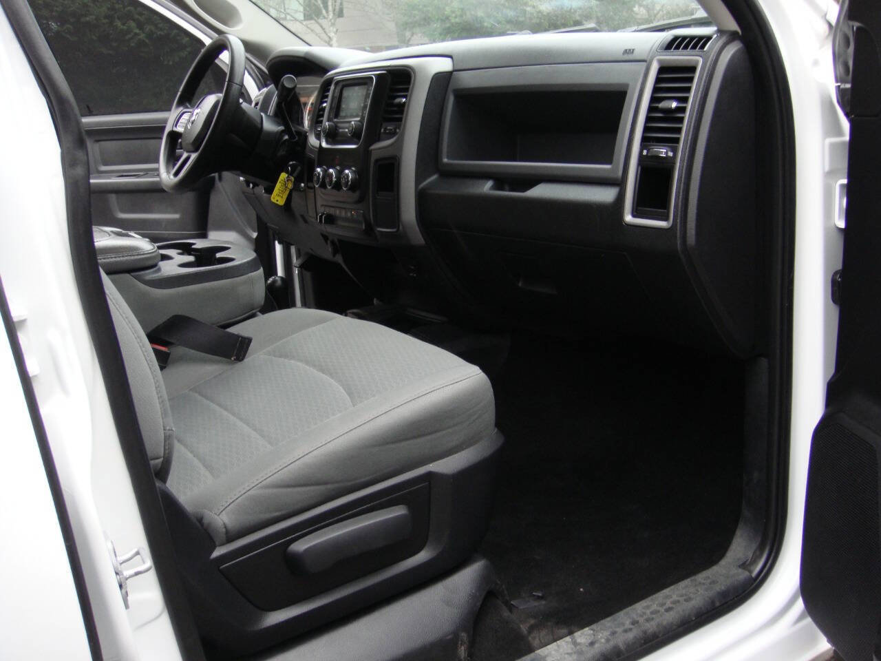 Used 2014 RAM 2500 Tradesman w/ Chrome Appearance Group image 14