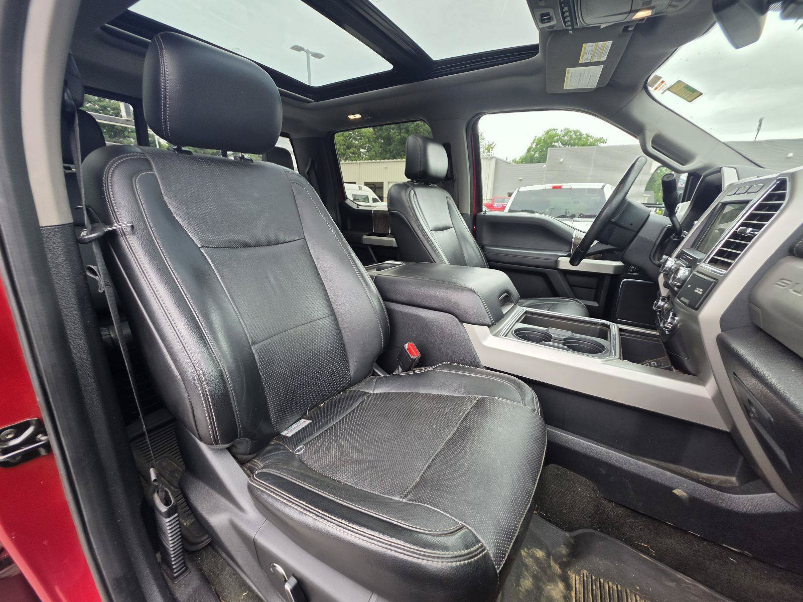 Used 2017 Ford F250 Lariat w/ Lariat Ultimate Package AWD/4WD image 19