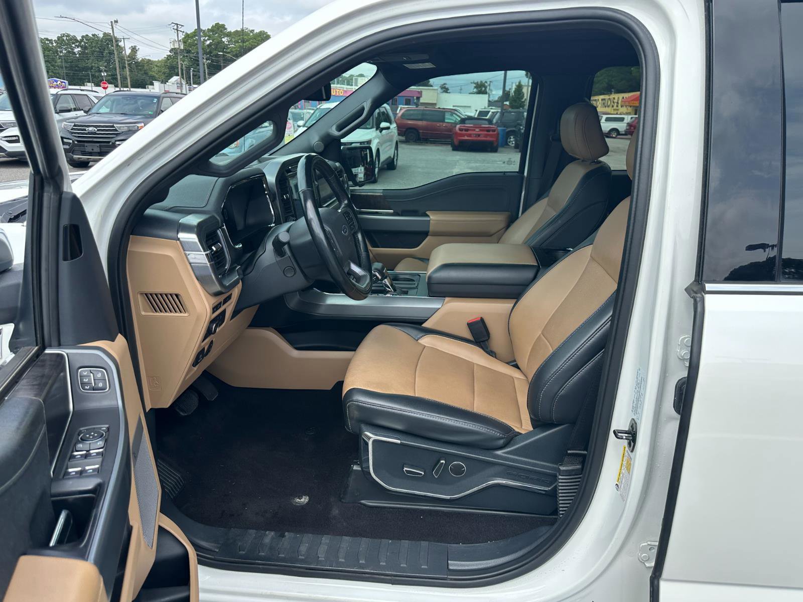 Used 2021 Ford F150 Lariat w/ Equipment Group 502A High image 16