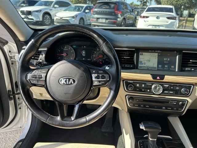 Used 2017 Kia Cadenza Technology image 18