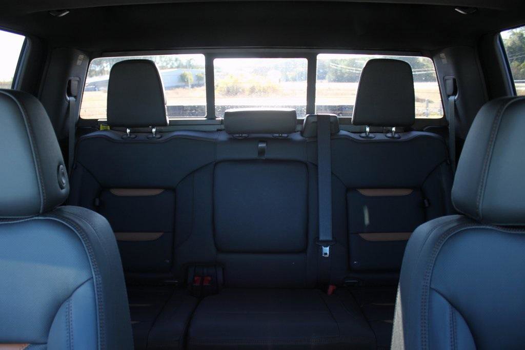 New 2026 GMC Sierra 1500 AT4 w/ AT4 Premium Package image 18