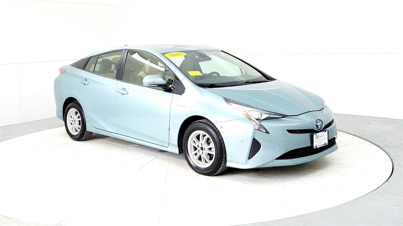 Used 2017 Toyota Prius Two image 7