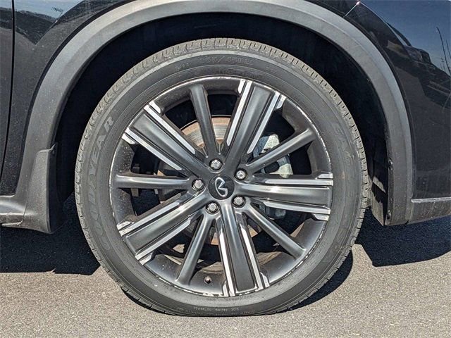 Used 2021 INFINITI QX50 Luxe w/ Appearance Package AWD/4WD image 11