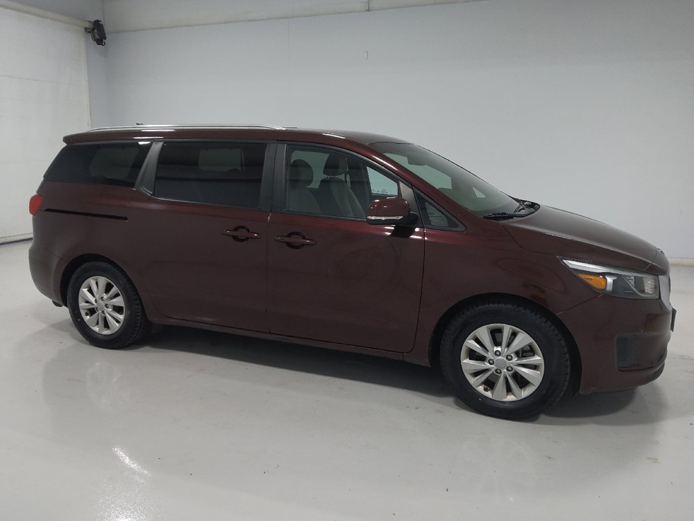 Used 2017 Kia Sedona LX w/ LX Essentials Premium Package FWD image 11