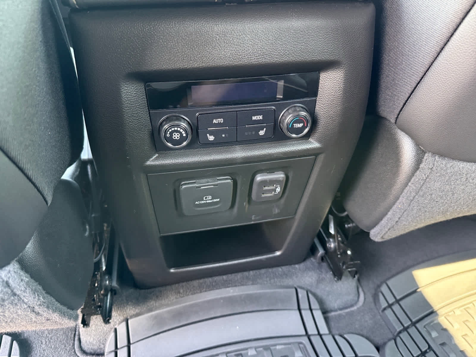 Used 2023 Chevrolet Traverse Premier AWD/4WD image 16