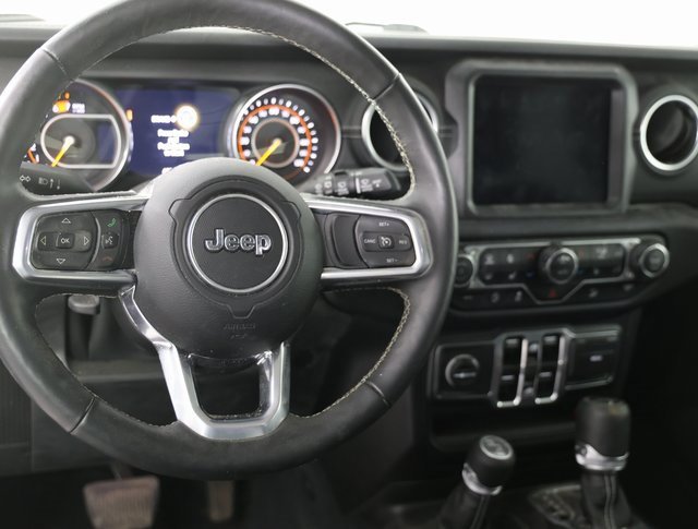 Used 2018 Jeep Wrangler Unlimited Sahara image 4