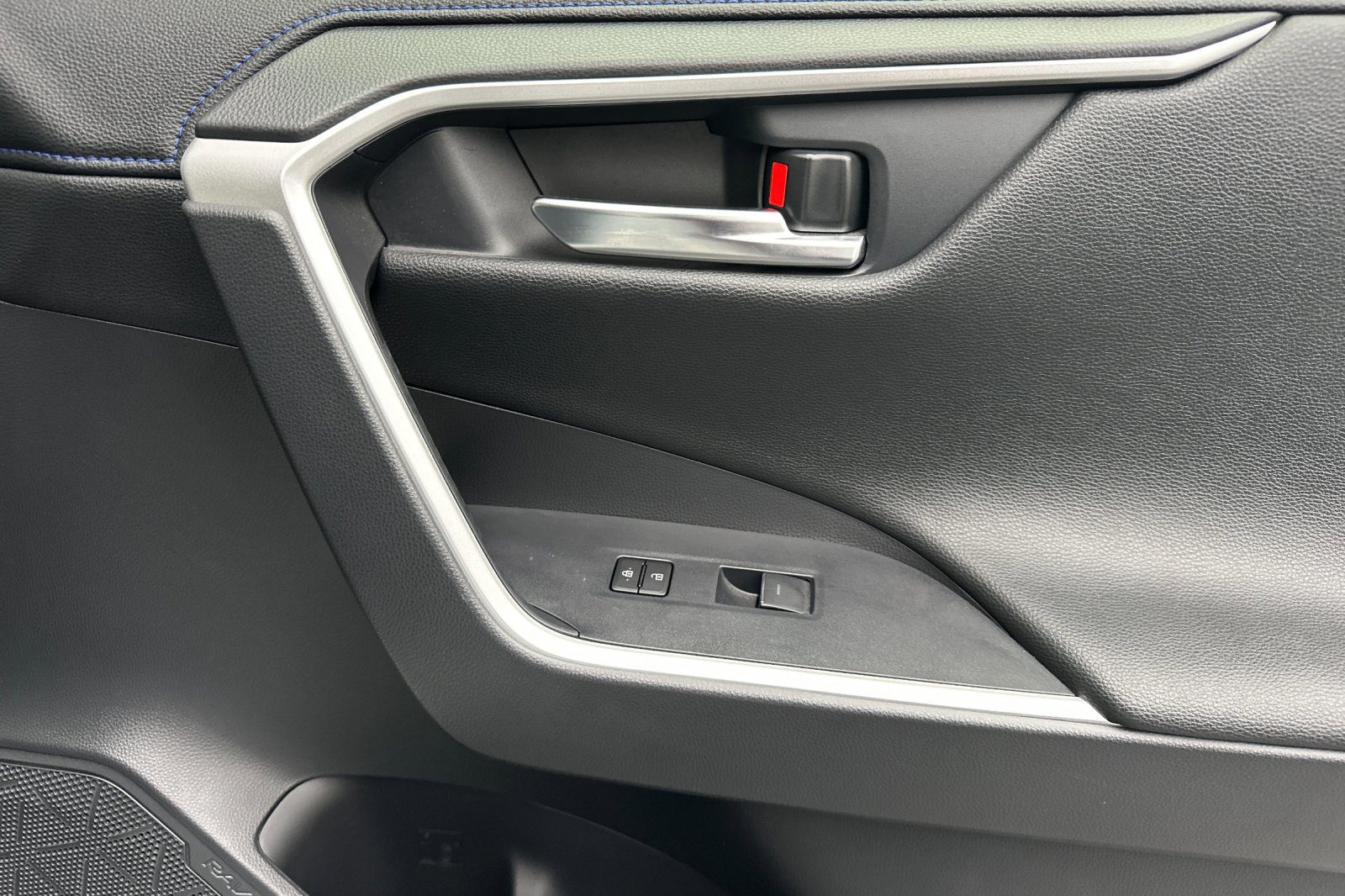 Used 2024 Toyota RAV4 XSE image 20