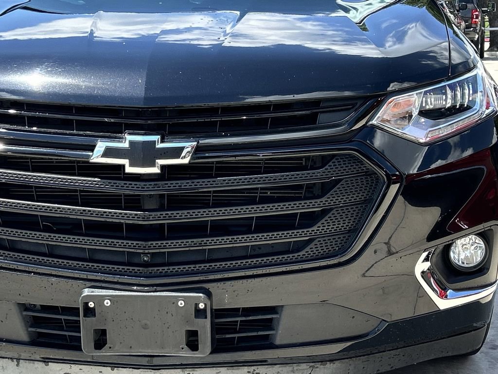 Used 2019 Chevrolet Traverse Premier w/ LPO, Blackout Package FWD image 10