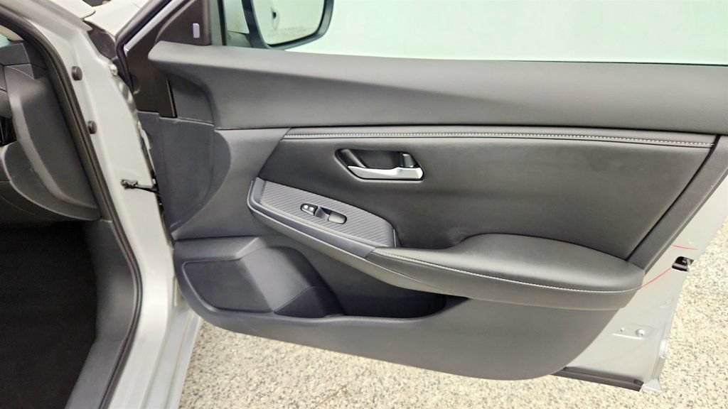 Used 2020 Nissan Sentra SV FWD image 25