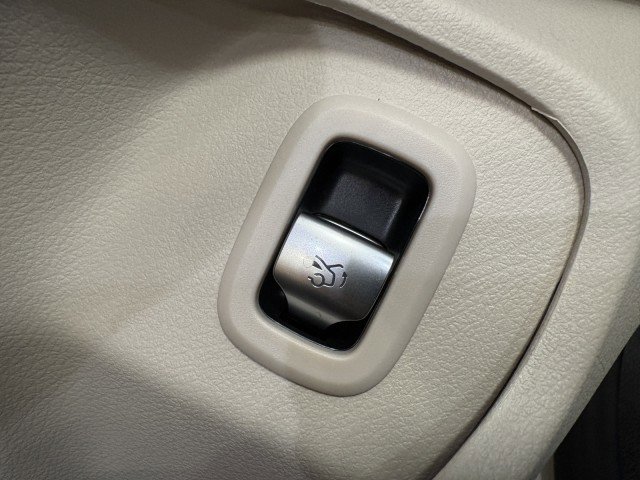 New 2026 Mercedes-Benz CLE 450 4MATIC Cabriolet image 31