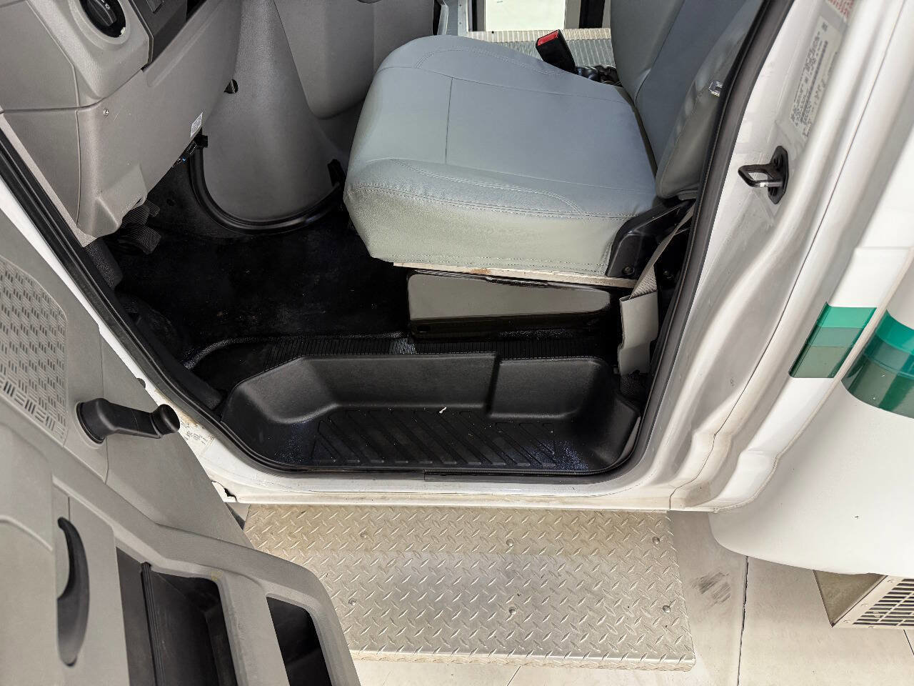 Used 2016 Ford E-350 and Econoline 350 Super Duty w/ Shuttle Bus Prep Package image 51