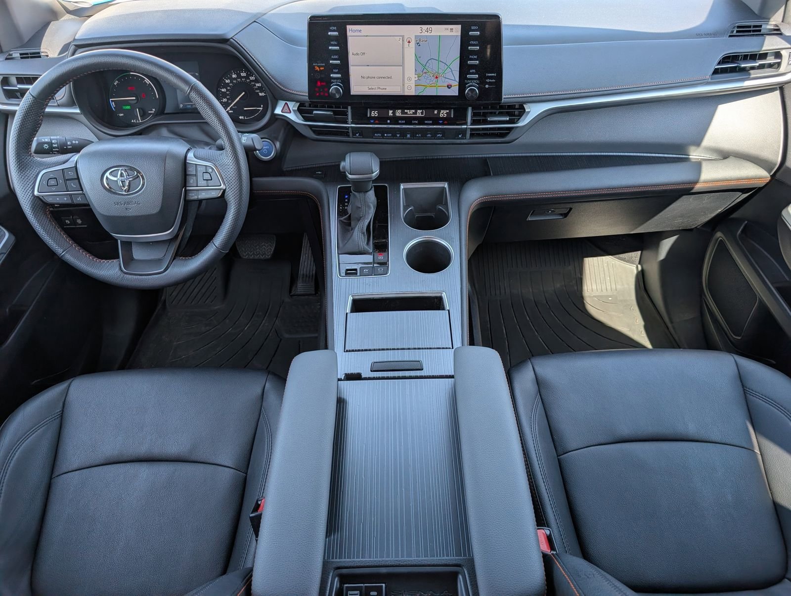 Used 2024 Toyota Sienna XSE image 5