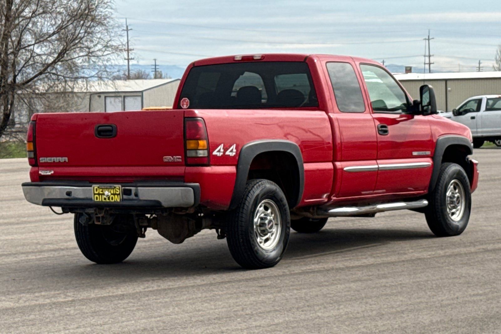 Used 2006 GMC Sierra 2500 SLE w/ Skid Plate Package AWD/4WD image 4