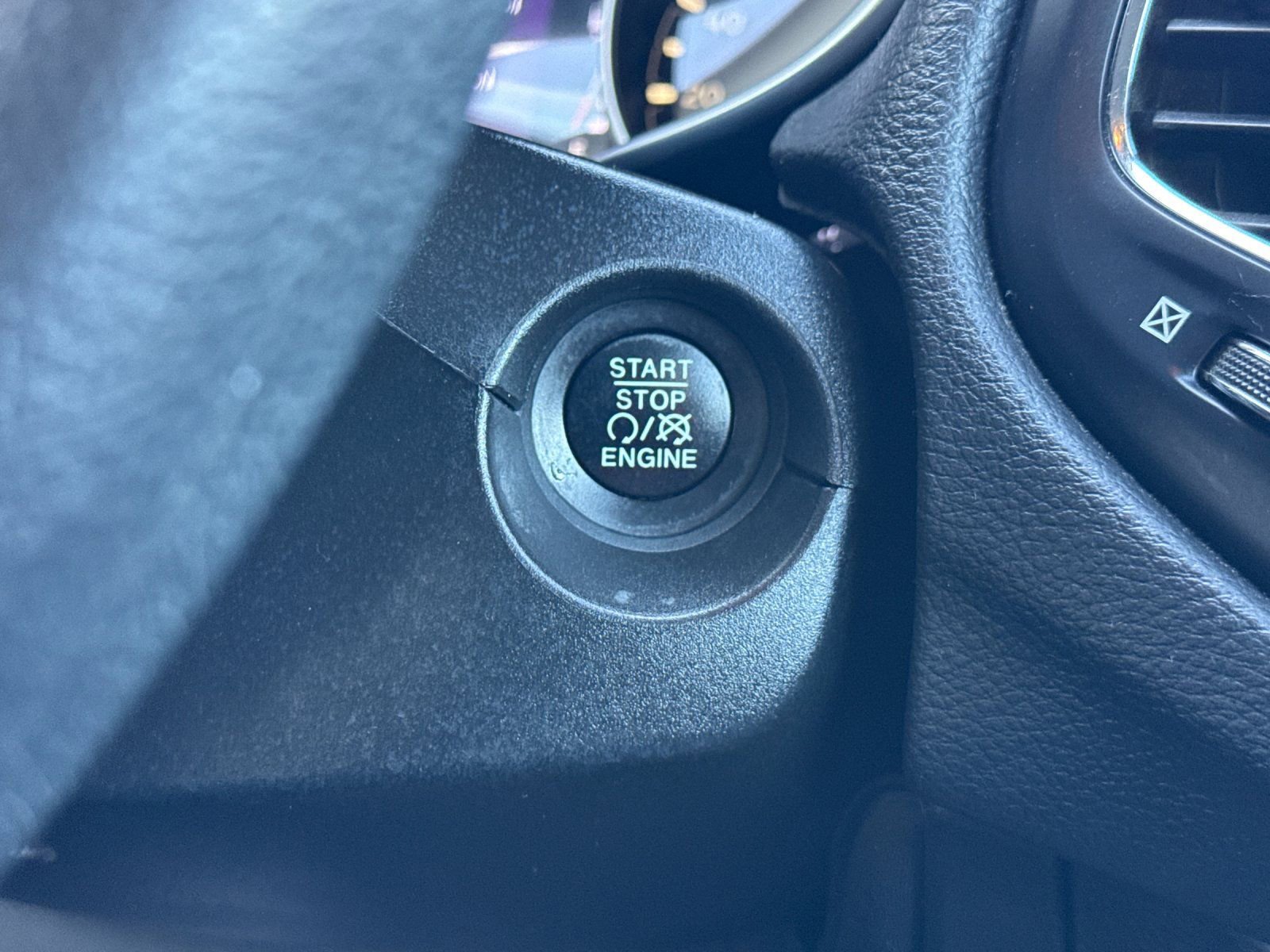 Used 2018 Jeep Compass Sport image 21