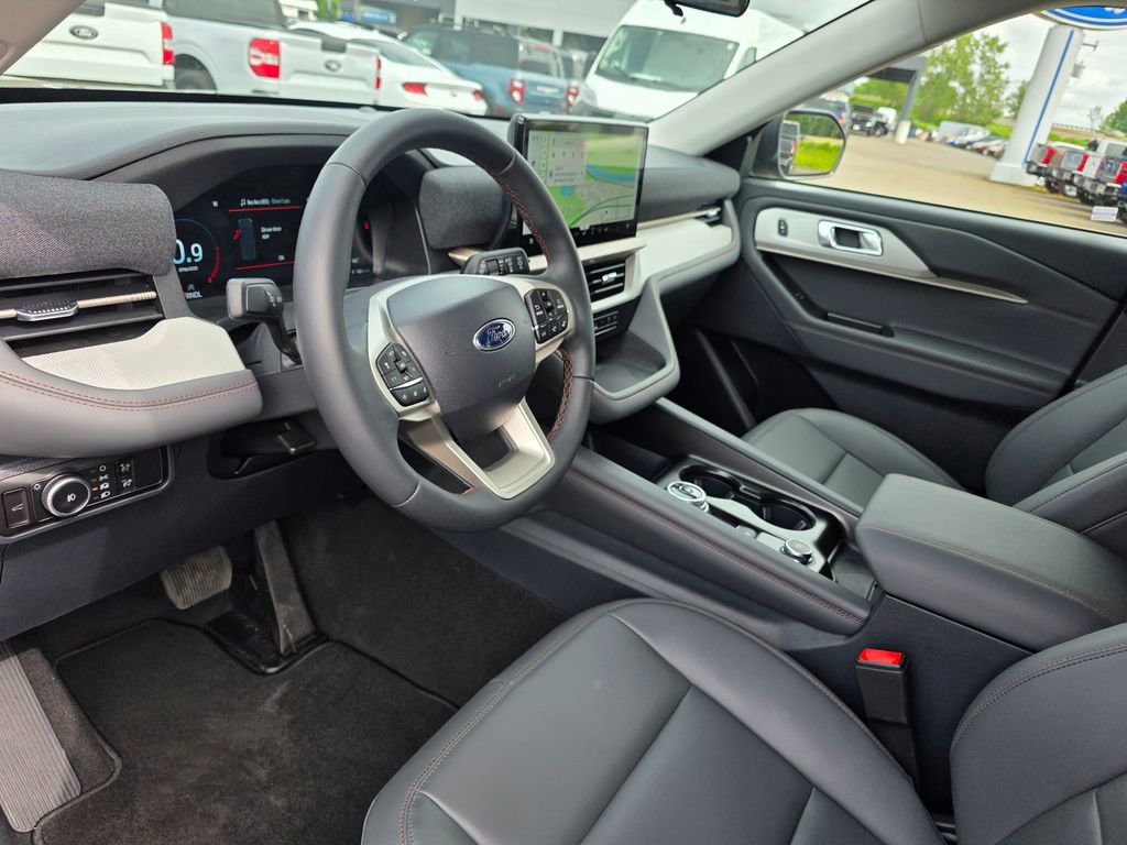 New 2026 Ford Explorer Active w/ Active Comfort Package AWD/4WD image 9