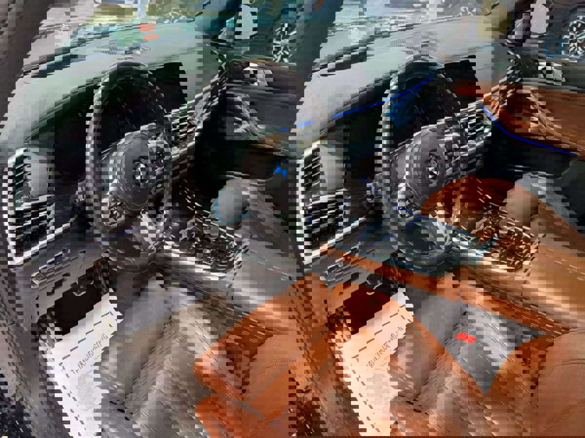 Used 2019 BMW X7 xDrive50i w/ Dynamic Handling Package image 14