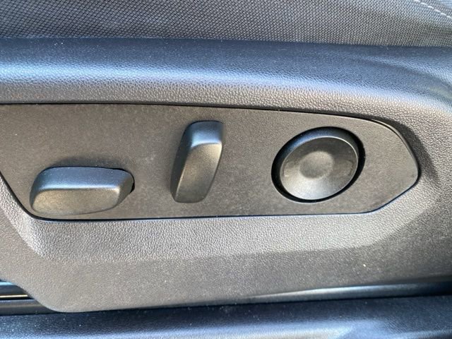 Used 2025 Chevrolet Silverado 1500 LT Trail Boss w/ Dark Appearance Package image 18